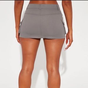 Grey Cargo Mini Skirt from Fashion Nova, size Large.